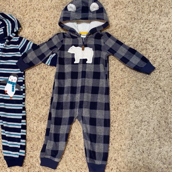 LIKE NEW 2-pack fleece zip-up hooded onesie bundle for 12M baby boy or girl! - Picture 2 of 4